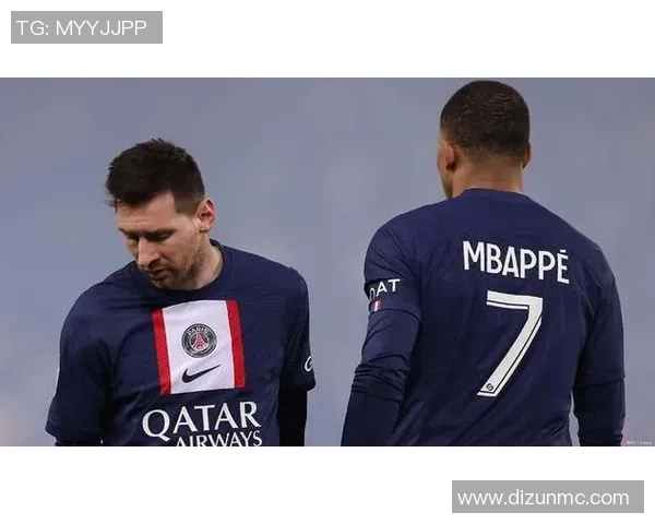 偶遇足球巨星街头上演惊喜瞬间 与球迷亲密互动引发热议