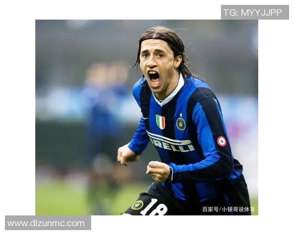 足球巨星亲笔签名珍藏品揭晓 球迷心中的独特珍宝与荣耀 足球巨星亲笔签名珍藏品揭晓 球迷心中的独特珍宝与荣耀